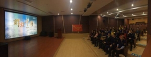 縱覽集團(tuán)組織觀看影片《厲害了，我的國(guó)》