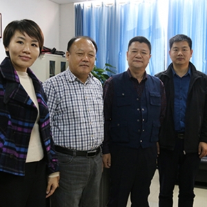 縱覽線纜集團副董事長徐洪虎走訪河南工學院，探討電線電纜人才培養(yǎng)機制 ... ... ... . ...